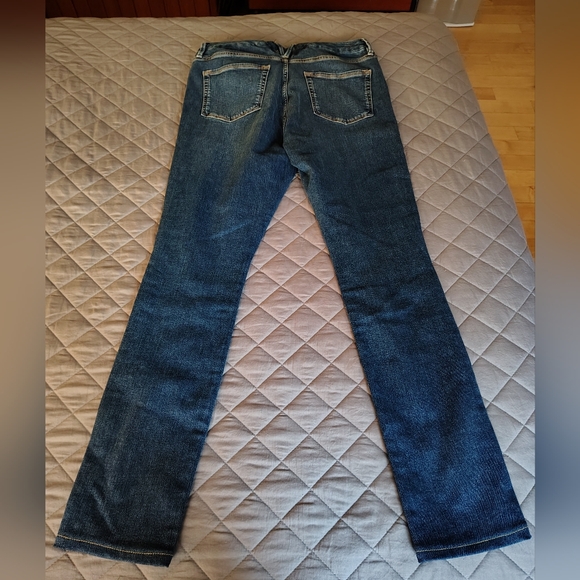 Classic Straight Leg Blue Jeans - Picture 12 of 13